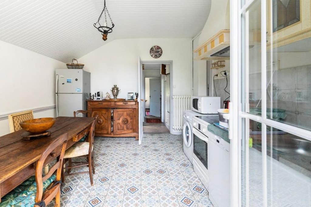Coutrillonne Pres St Emilion Clim Salon Holiday home